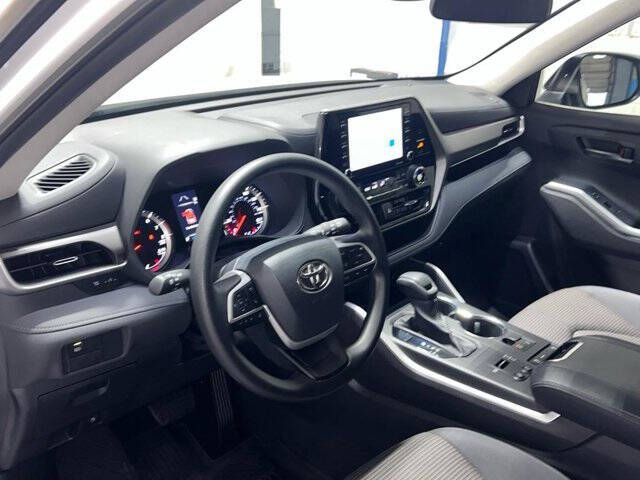 2022 Toyota Highlander L