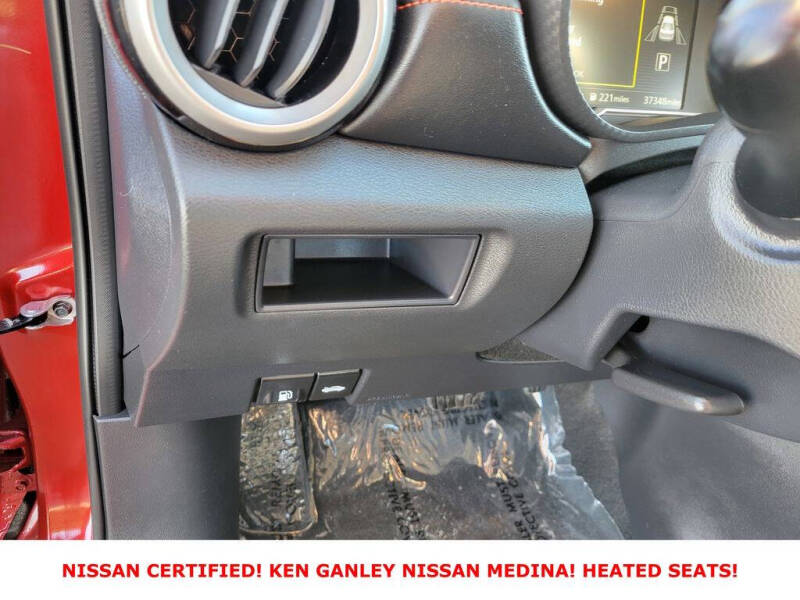 2023 Nissan Versa SR