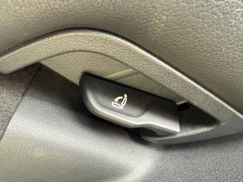 2011 Audi Q5 2.0T quattro Premium