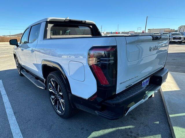 2025 GMC Sierra EV Denali