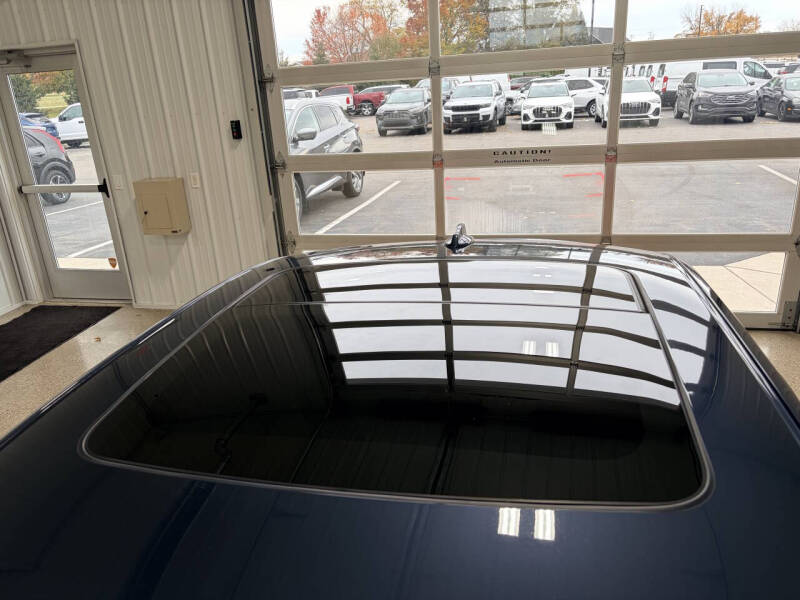 2024 Volvo S60 Recharge T8 Core Dark Theme