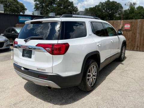 2017 GMC Acadia SLE-2