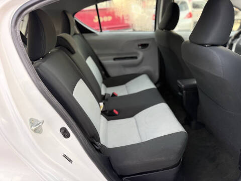 2012 Toyota Prius c One