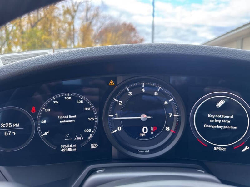 2020 Porsche 911 Carrera