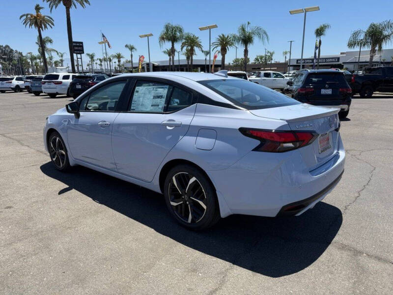 2025 Nissan Versa SR