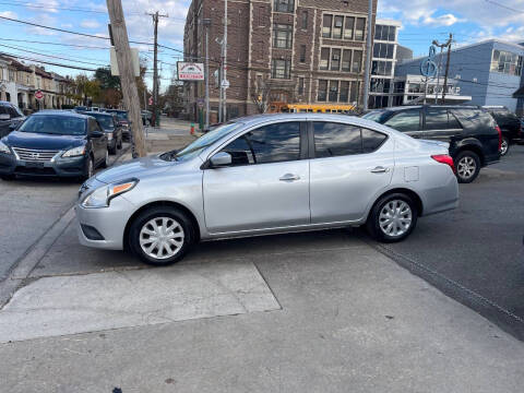 2019 Nissan Versa SV