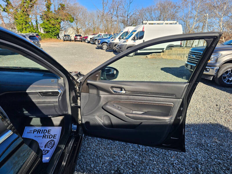 2022 Nissan Altima 2.5 SR