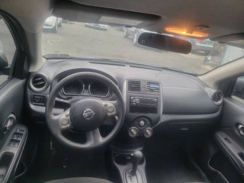 2012 Nissan Versa 1.6 SL