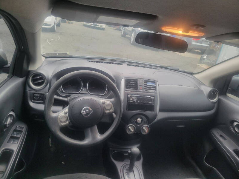 2012 Nissan Versa 1.6 SL