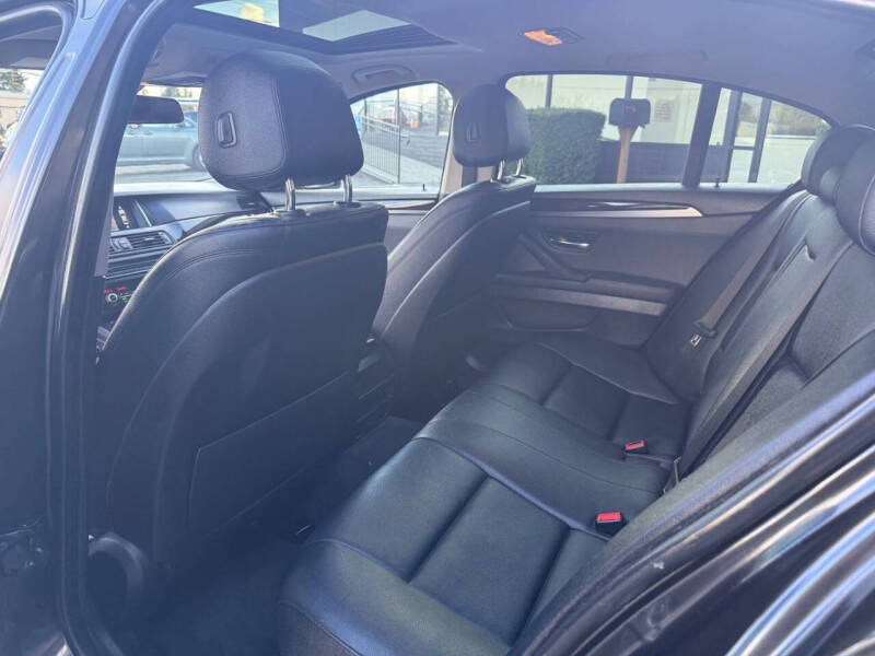 2015 BMW 5 Series 528i