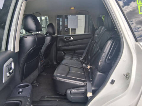 2019 Nissan Pathfinder SL