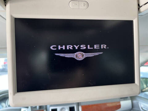 2009 Chrysler Town and Country Touring