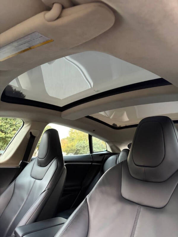 2014 Tesla Model S P85