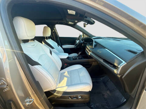 2024 Cadillac XT4 Sport