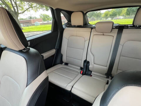 2020 Ford Escape Titanium