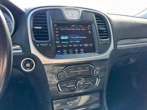 2022 Chrysler 300 Touring