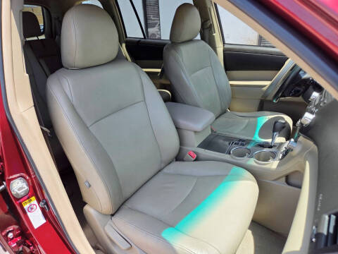 2010 Toyota Highlander SE