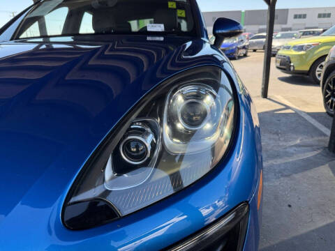 2015 Porsche Macan S
