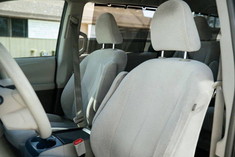 2011 Toyota Sienna