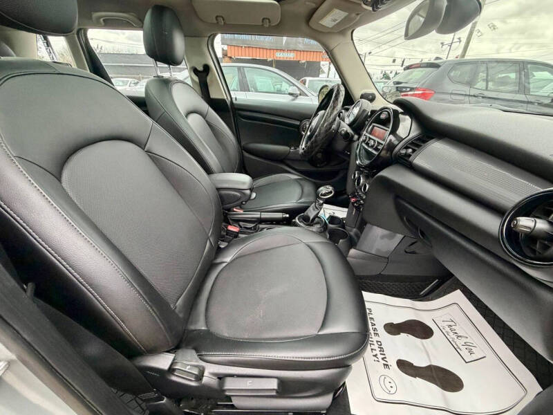 2016 MINI Hardtop 4 Door Cooper