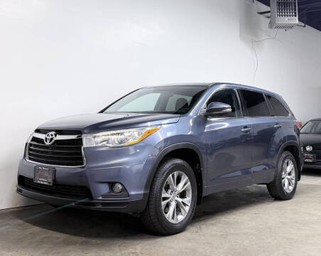 2014 Toyota Highlander LE