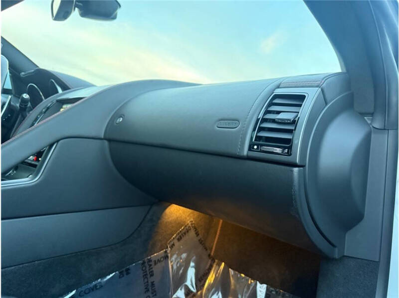 2017 Jaguar F-TYPE R