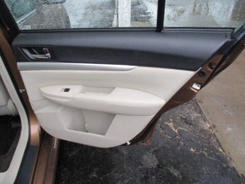 2011 Subaru Legacy 2.5i Premium