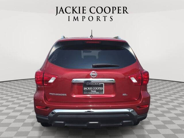 2017 Nissan Pathfinder SL