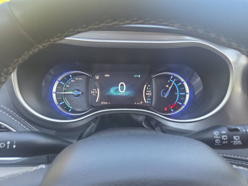 2024 Chrysler Pacifica Plug-In Hybrid Select