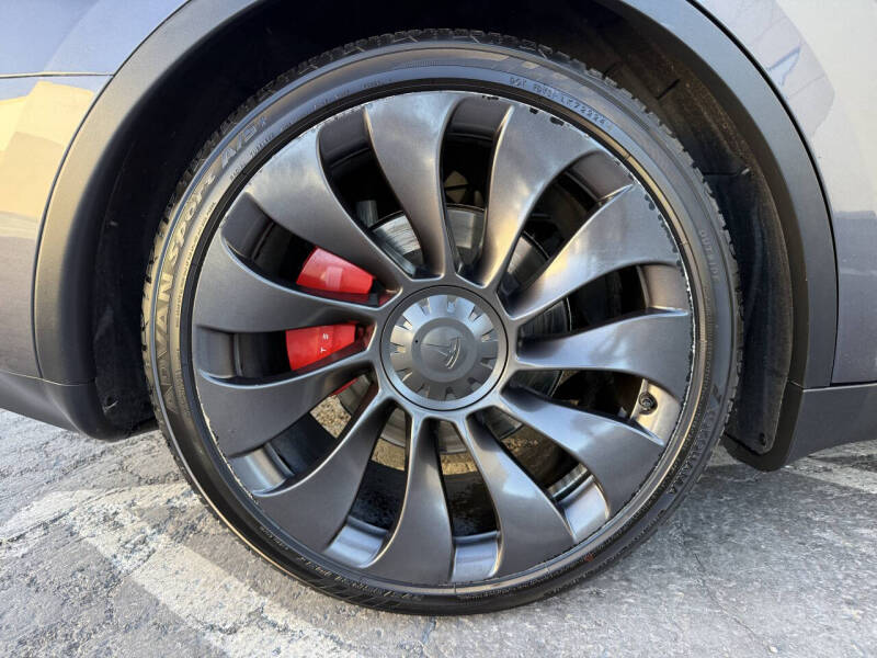 2023 Tesla Model Y Performance