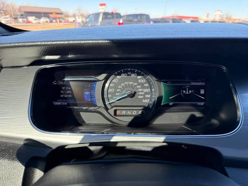 2015 Ford Taurus SEL