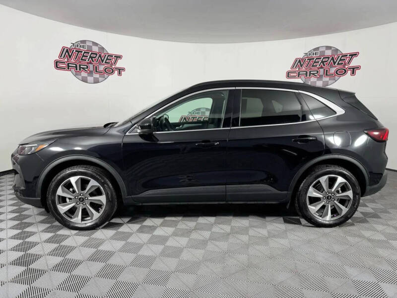 2025 Ford Escape Platinum