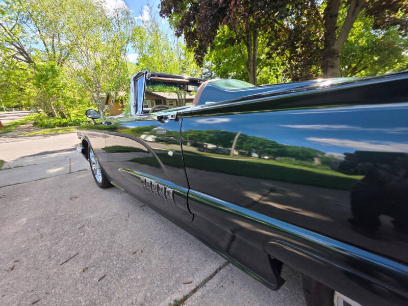 1958 Ford Thunderbird