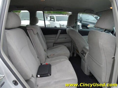 2011 Toyota Highlander SE