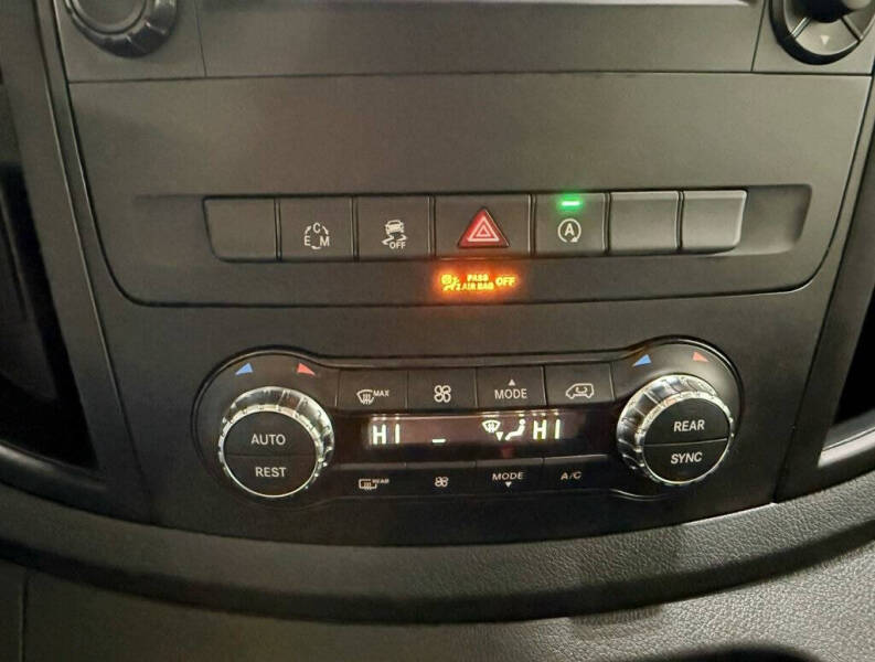 2017 Mercedes-Benz Metris Passenger