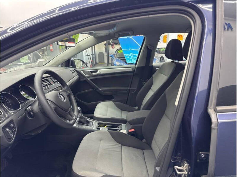 2016 Volkswagen e-Golf SE