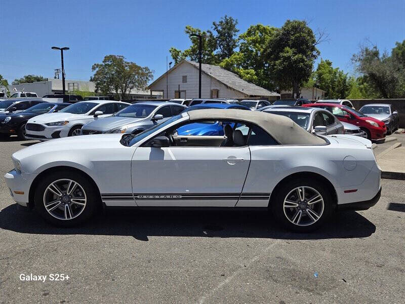 2011 Ford Mustang V6