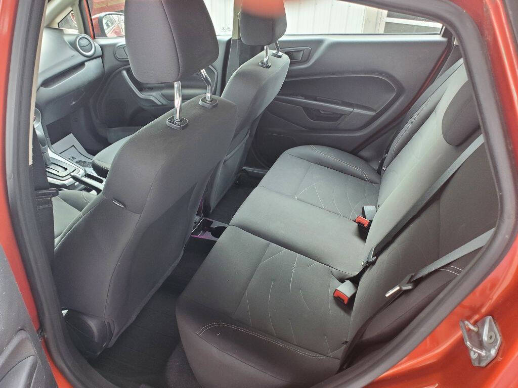 Red 2018 Ford Fiesta SE SE 4dr Hatchback 7