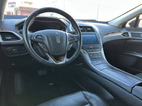 2013 Lincoln MKZ