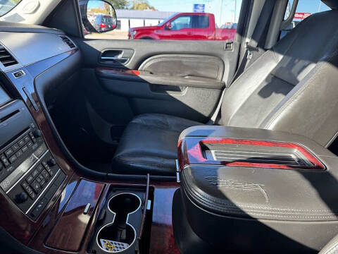 2010 Cadillac Escalade Luxury