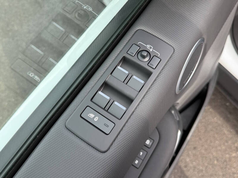 2025 Land Rover Discovery P300 Dynamic SE