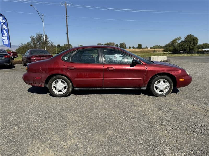 1996 Ford Taurus GL