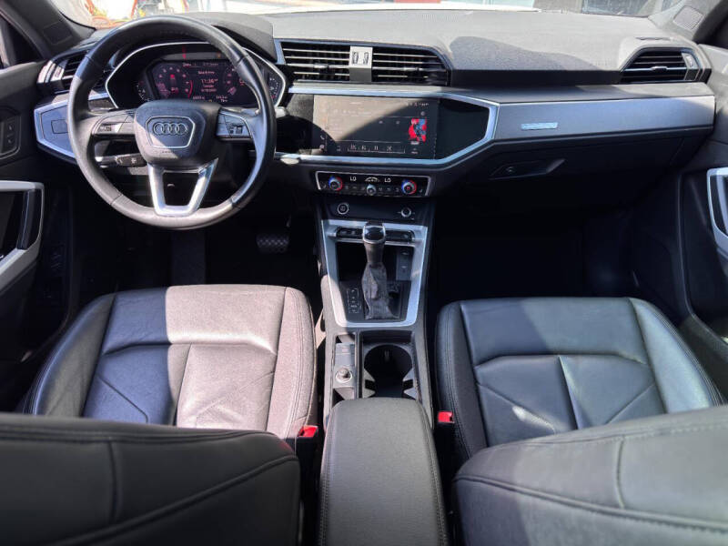 2023 Audi Q3 quattro S line Premium 45 TFSI