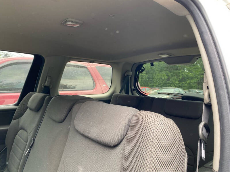 2009 Nissan Pathfinder LE