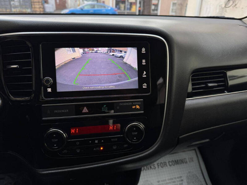 2019 Mitsubishi Outlander SE