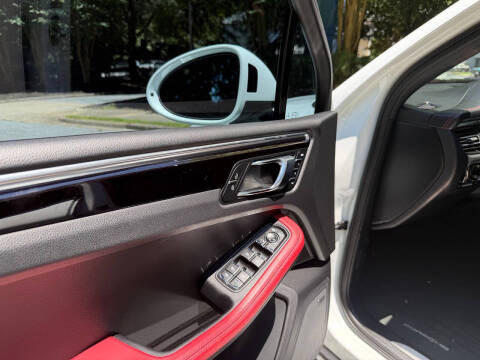 2019 Porsche Macan S