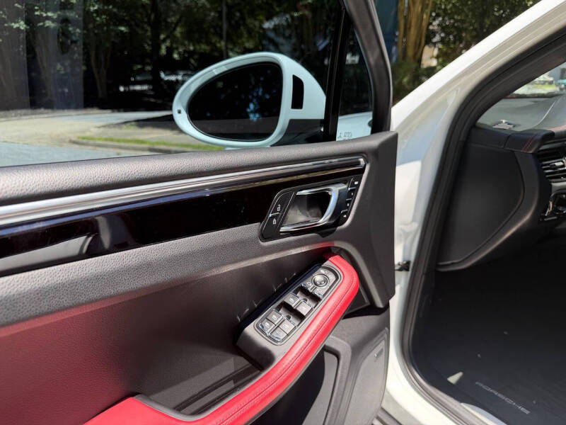2019 Porsche Macan S