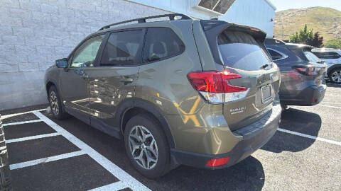 2024 Subaru Forester Premium