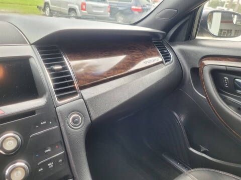 2016 Ford Taurus Limited