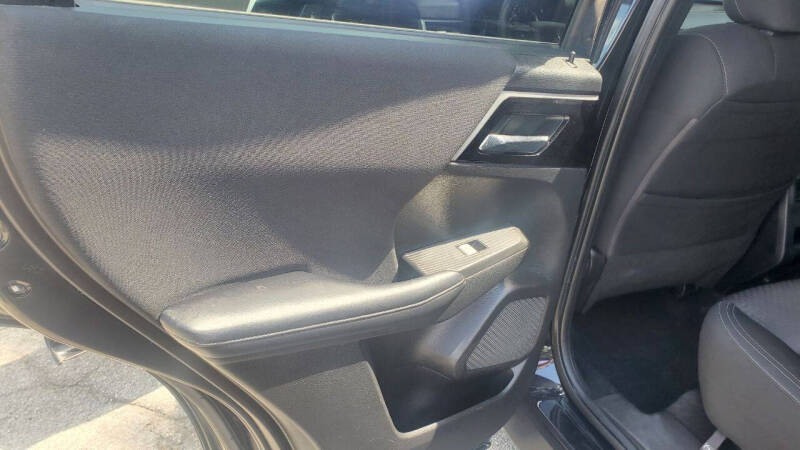 2022 Mitsubishi Outlander ES